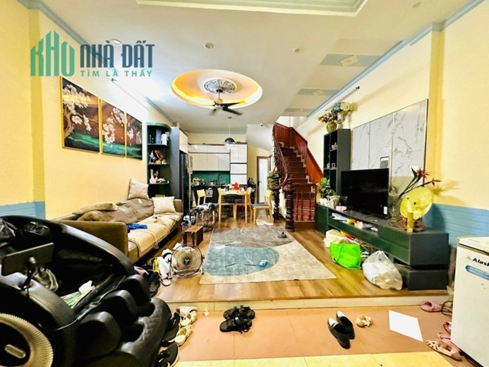 Bán nhà phố Vương Thừa Vũ, Thanh Xuân. 45m2 x 5T. MT 5m. PHÂN LÔ. Ô TÔ. SÁT PHỐ. Hơn 7 tỷ.