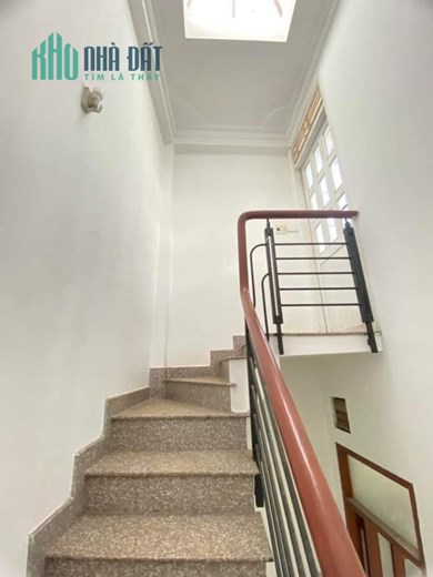 ______  HXH CÁCH MẠNG THÁNG 8 PHƯỜNG 5 QUẬN TÂN BÌNH. _____