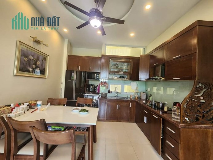 Bán Nhà Trần Quý Kiên, Cầu Giấy, 85m giá 17.8 tỷ