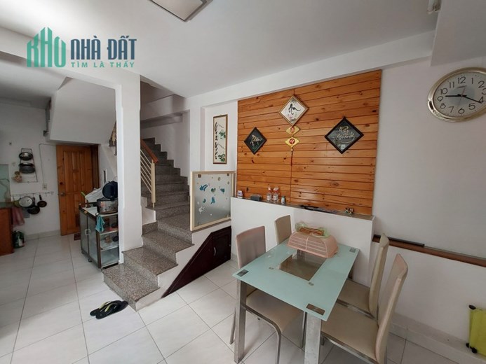 Bán Nhà Đẹp Khu Vip Hồ Biiểu Chánh QPN- 40m2 - 5 Tầng- Ngang Khủng 6m- Nở Hậu- Gần Sân Bay- Chỉ 6,8