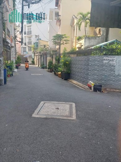 Phú Nhuận, 32m2, hẻm xe hơi, 5 tầng, ngang 4,5m, chỉ 7 tỷ