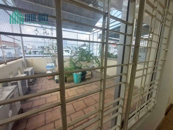 Phú Nhuận, 32m2, hẻm xe hơi, 5 tầng, ngang 4,5m, chỉ 7 tỷ