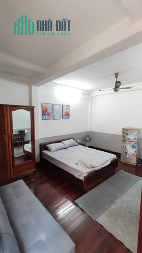 Cho thuê nhà nguyên căn 1Trệt 3Lầu, 4WC hoặc mặt bằng đều được.