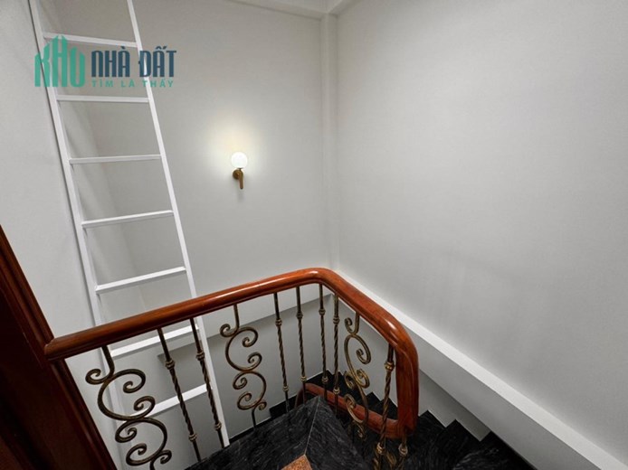 BÁN NHANH nhà ngõ 398 Phố Trương Định DT 36m x 5T, sát mặt phố,Trương Định Plaza. Ngõ nông hơn 3 tỷ