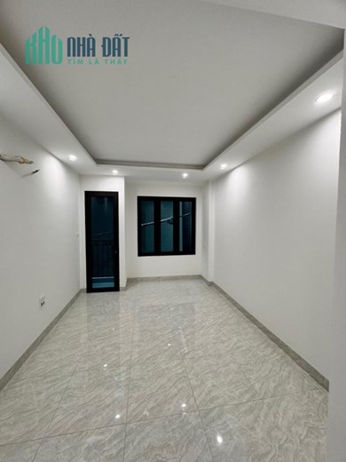 BÁN GẤP nhà ngõ 398 Phố Trương Định DT 34m x 5T, sát mặt phố,Trương Định Plaza. Ngõ nông hơn 3 tỷ