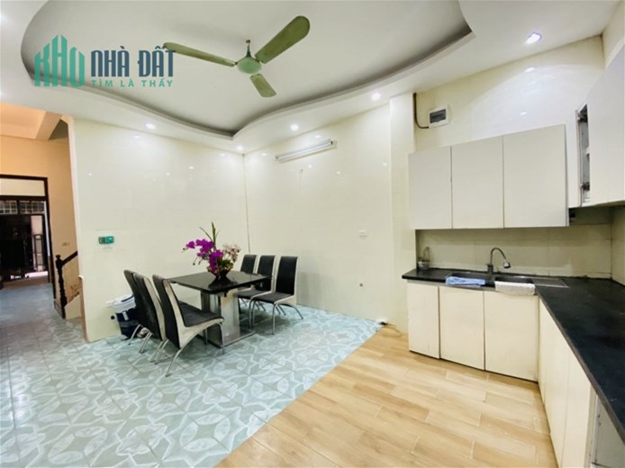 Bán Nhà Phố Thổ Quan Quận Đống Đa. 54m Mặt Tiền 4m Nhỉnh 10 Tỷ. Cam Kết Ảnh Thật Mô Tả Chính Xác.