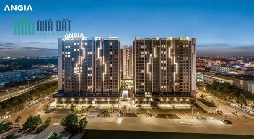 Cần bán căn 59m2  WetsGate view Hồ Bơi