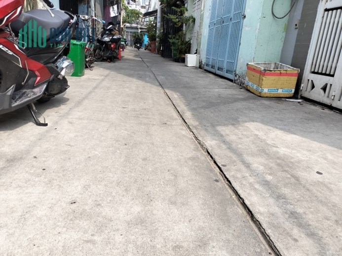 Bán Gấp nhà Đất Mới Ngay BV Bình Tân HXH 52m2,4Tầng  Nhỉnh 4 tỷ