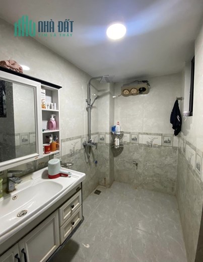 BÁN GẤP NHÀ PHỐ TRƯỜNG CHINH: 49M2, NHÀ 5 TẦNG ĐẸP LONG LANH, NGÕ THÔNG, Ô TÔ ĐỖ, NHỈNH 7 TỶ