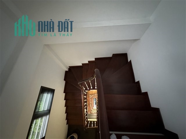 BÁN NHÀ ĐƯỜNG HOÀNG HOA THÁM 5 TẦNG 38M2 MT 4.2M CÁCH PHỐ 20M HƠN 5 TỶ Ở NGAY