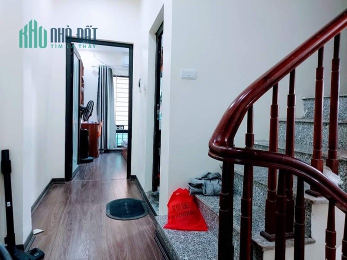 Bán nhà Lô góc 3 thoáng Văn Phú, Hà Đông, ngõ rộng ô tô cách nhà 30m, 42M x MT 3.8M, chỉ hơn 3 tỷ.
