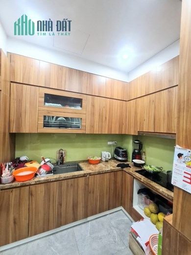 Cần Bán nhà Đặng Văn Ngữ gần ÔTô đỗ cửa full nội thất 45m 5Tg MT 5,0m chỉ 6,5 tỷ LHCC