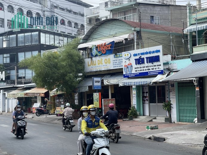TÂN PHÚ 6X16m2 - HXH - NGAY KHUÔNG VIỆT - 5 TẦNG -  NHỈNH 11 TỶ. 
Dt 6x16= dtsd 400m2 5pn 5wc..