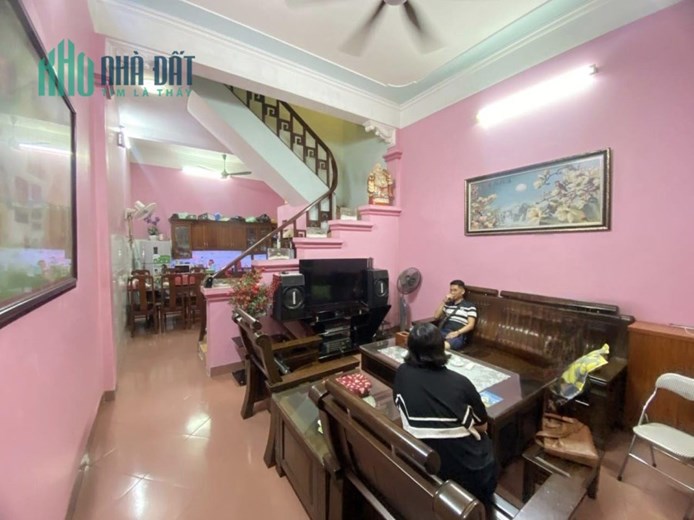 Bán nhà Trần Thái Tông, Cầu giấy, nhà đẹp, full nội thất 48m2, Giá siêu rẻ.
