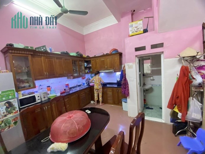 Bán nhà Trần Thái Tông, Cầu giấy, nhà đẹp, full nội thất 48m2, Giá siêu rẻ.
