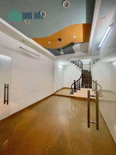 Cho thuê nhà, Lê Trọng Tấn, 40m2, 5T, 4N, đủ đồ, 16tr, Thanh Xuân.