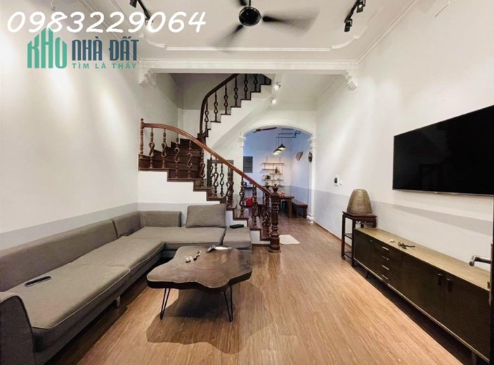 Nhà đẹp 5T MẶT PHỐ Âu Cơ, LÔ GÓC, 3 thoáng, KINH DOANH, VP, 82m, MT6.5m, 18 tỷ