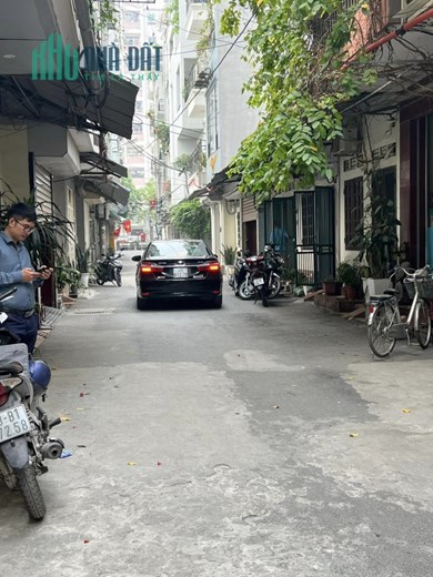 Bán Nhà Ngõ 93 Phố Hoàng Văn Thái 43m2 x 5 tầng, 4 phòng ngủ, khu phân lô ô tô tránh vào nhà, nội