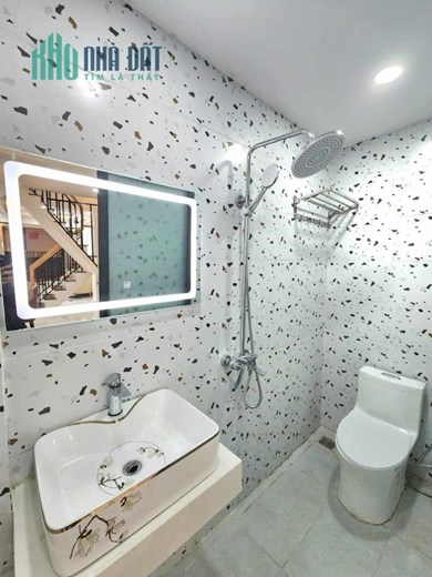 BÁN GấP NHÀ MớI ĐẹP, SÁT MặT TIềN LÊ QUANG ĐịNH, 40M2 CHỉ 4.35 Tỷ TL