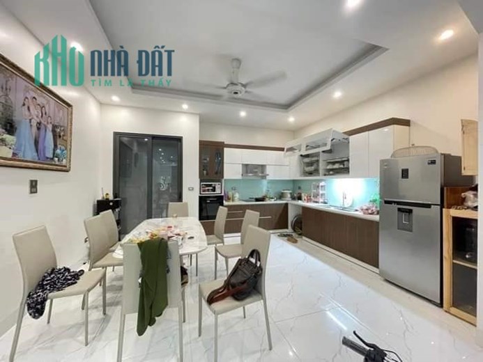 Em trai nhờ bán nhà Vạn Phúc 38m2, 4 tầng, giá 3.8 tỷ