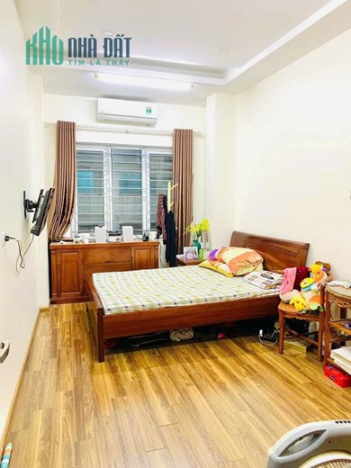 NHÀ ĐẸP Ở LUÔN - 15M RA Ô TÔ ĐỖ - DÂN TRÍ CAO - SỔ ĐỎ NỞ HẬU - VĂN CAO 30m,5T, 5 tỷ,