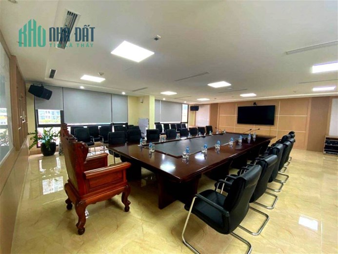 Bán Nhà Mặt Phố Hoàng Quốc Việt Quận Cầu Giấy. 291m Xây 9 Tầng Mặt Tiền 8m Nhỉnh 160 Tỷ. Cam Kết