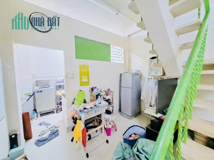 Bán nhà chính chủ - nơ trang long - 5,8 x 9 giá 5.2 tỷ - 1 trệt 1 lầu - 3 phòng ngủ 2 wc