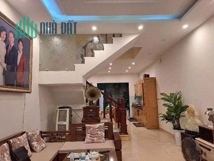 Nhà Trân Duy Hưng - Căn Góc, Có Thang Máy, Tặng Nội Thất