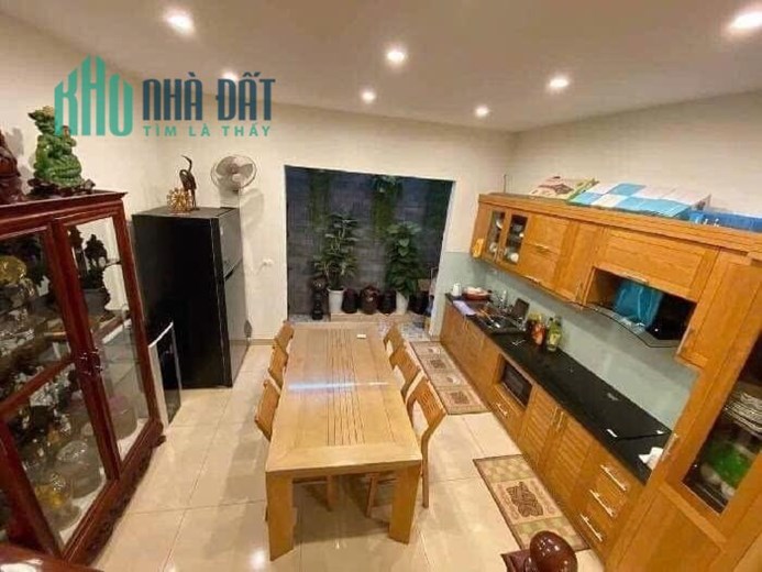 Nhà Trân Duy Hưng - Căn Góc, Có Thang Máy, Tặng Nội Thất
