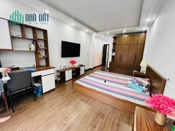 Bán Nhà Hoàng Đạo Thúy, Oto Đỗ Cửa 14,5 tỷ , 95m Cho Thuê Tốt