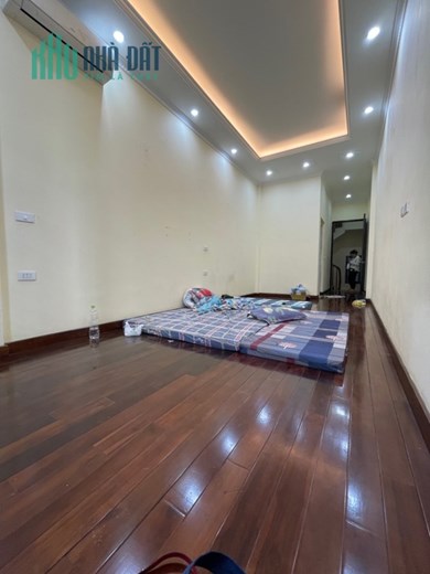 1 DUY NHẤT BÁN, NHÀ MẶT PHỐ GIÁ MỀM, KINH DOANH, CÓ Ô CHỜ THANHG MÁY 32M2, 6T, 10.9 TỶ - NGUYỄN