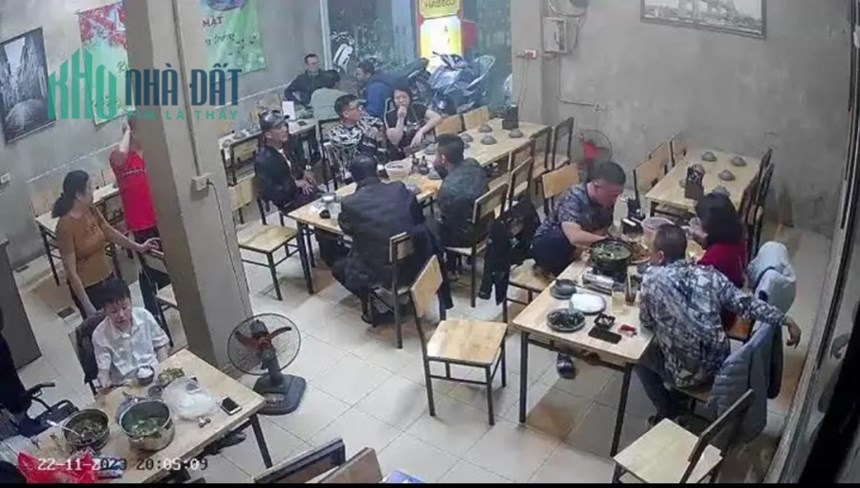 Mình đang cần sang nhượng quán ăn Địa chỉ: Lương Định Của, Đống Đa, HN Có thể kinh doanh luôn ko
