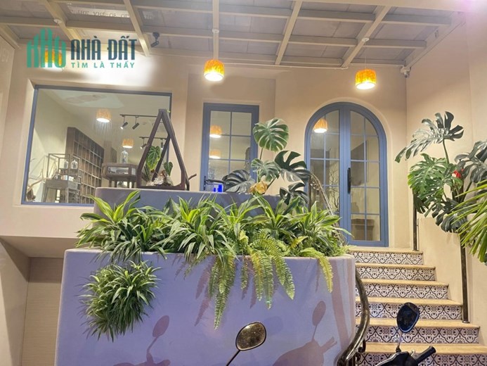 SANG GẤP MẶT BẰNG CỬA HÀNG ĐẸP Địa chỉ: nguyễn bá huân - thảo điền - quận 2 - HCM