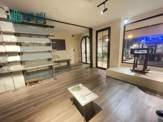 SANG GẤP MẶT BẰNG CỬA HÀNG ĐẸP Địa chỉ: nguyễn bá huân - thảo điền - quận 2 - HCM