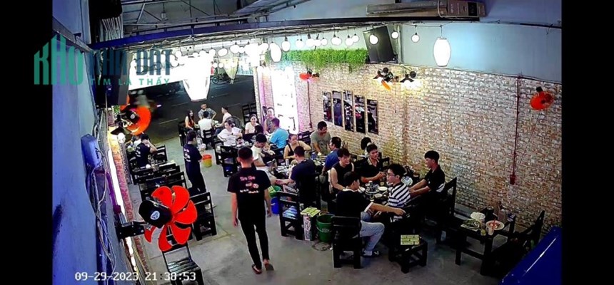 Sang nhượng quán nhậu 42 Đống Đa - Vỉa hè rộng rãi , chổ để xe thoải mái