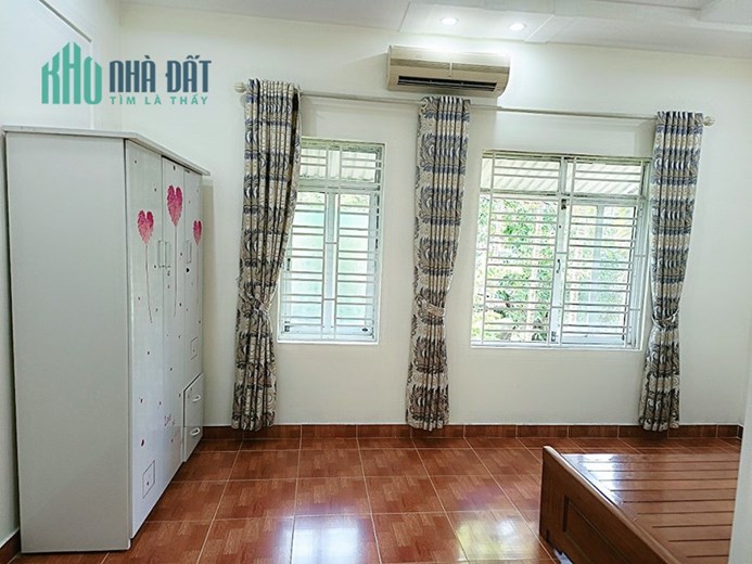 Bán nhà đường Đông Trung Hành, diện tích 40m 3 tầng GIÁ 1.98 tỉ ngõ cực nông