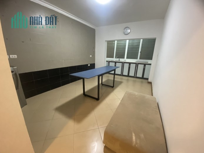 Chính chủ Cho thuê nhà 5 tầng ngõ 462 Đường Bưởi, Ba Đình, Hà Nội.