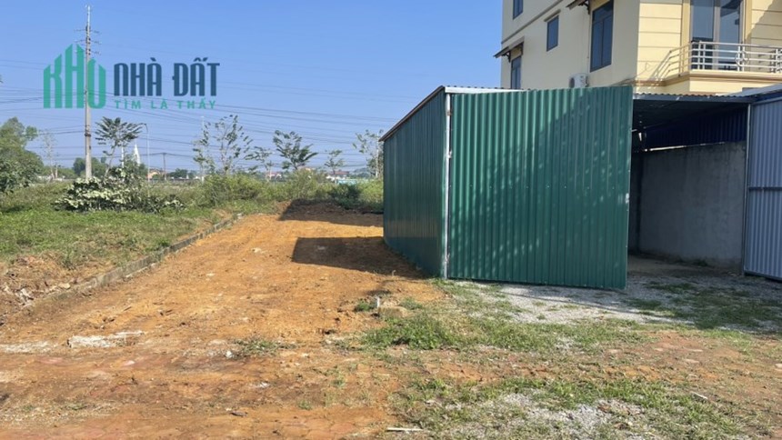 Bán đất Hòa Lạc  240m2 mặt tiền 9,60m Sổ hồng Hà Nội , vị trí ngã 3 view hồ tái định cư bình yên .