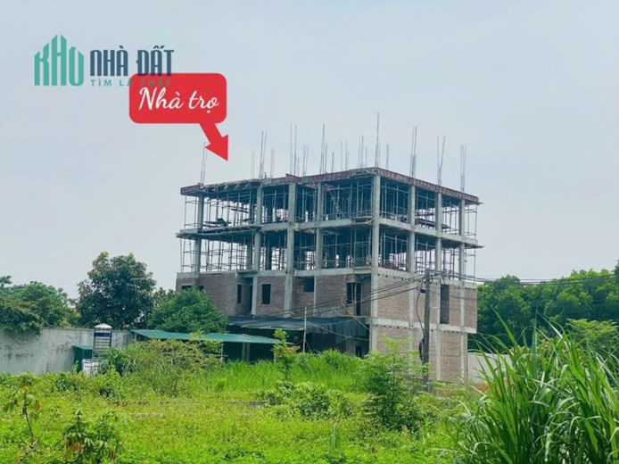 Bán đất Hòa Lạc  240m2 mặt tiền 9,60m Sổ hồng Hà Nội , vị trí ngã 3 view hồ tái định cư bình yên .