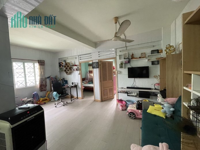 Chính chủ bán gấp căn 2PN, căn góc thoáng mát Tân Phú giá 2,2 tỷ sổ hồng thang máy 8 tầng