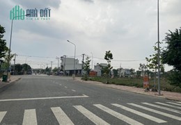 Cần tiền bán gấp lô đất Kim Oanh trung tâm Bến Cát giá 700 triệu, LH 0936039981