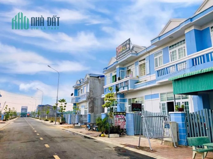 Cần tiền bán gấp lô đất Kim Oanh trung tâm Bến Cát giá 700 triệu, LH 0936039981