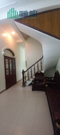 Bán nhà Mỹ Đình 45m2 4 tầng ngõ thông 3 bước ra hồ