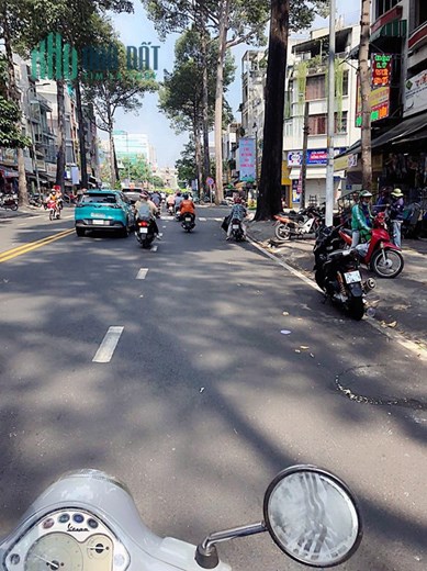 bán nhà 
122/18 ngô gia tự phường 9 quận10