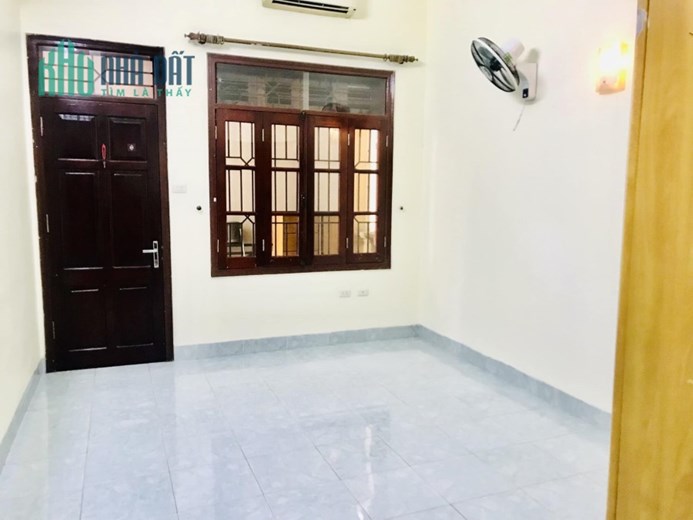 Mới O9 Z6Z8 5559 Bán nhà Tây Sơn 61m², 3 tầng, MT 15m, giá 5.7 tỷ Đống Đa
