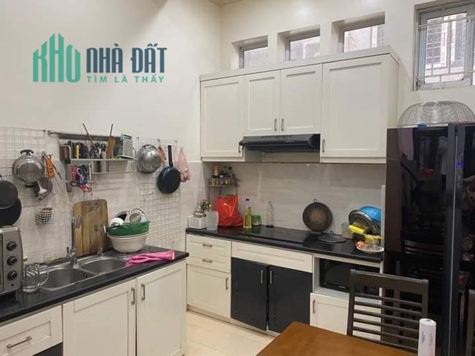 Cho thuê nhà, CHDV, Đội Nhân, 45,4T, 5N, đồ cơ bản, 13 tr.