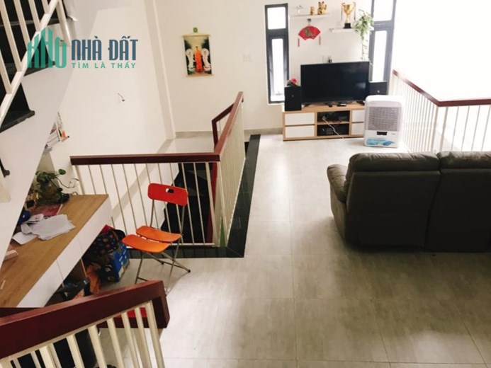 Mặt Tiền Đường - Xe tải đỗ cửa - Sổ đẹp như hoa hậu hoàn công đầy đủ