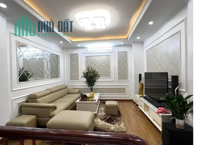 Cần bán nhà ngõ 135 Đội Cấn 19 tỷ, 160m x 2T , Đầu Tư XD