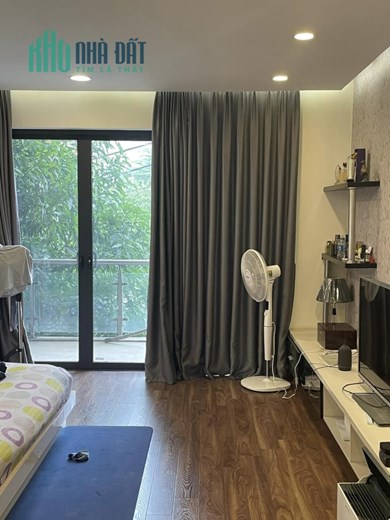 Bán Căn Biệt Thự Sân Vườn Ngõ 409 An Dương Vương 145m2 x 5 tầng, 6 phòng ngủ, gara ô tô riêng biệt,