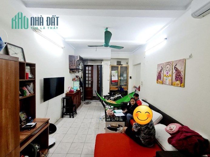 Bán TT Lò Đúc(Thọ Lão)- chưa đến 2 tỉ- sdtt 70m2, 2 tầng- ô tô đỗ cửa-nhà đẹp ở luôn- trung tâm HN